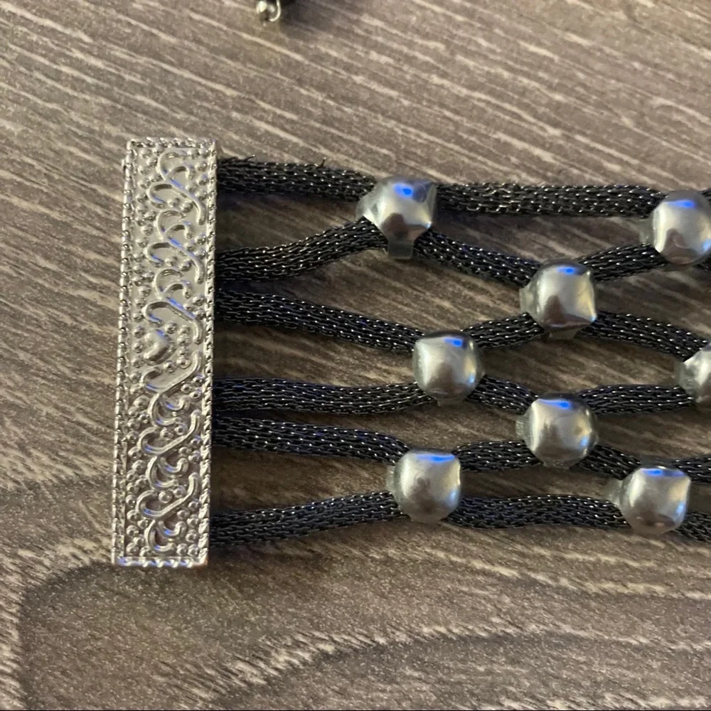 🛍🏙3️⃣ for $1️⃣5️⃣ Bundle of 2 stackable bracelets